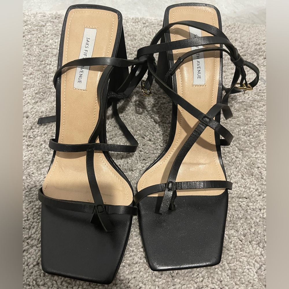 Block heels leather sandals